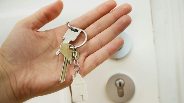 Apartment keys for new apartment